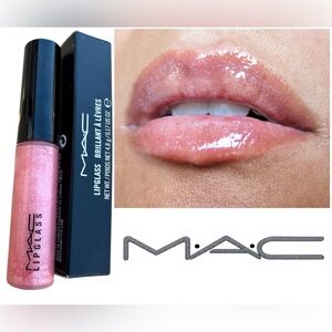 MAC VIRGIN KISS. LIMITED EDITION. VERY RARE. NEW IN BOX.